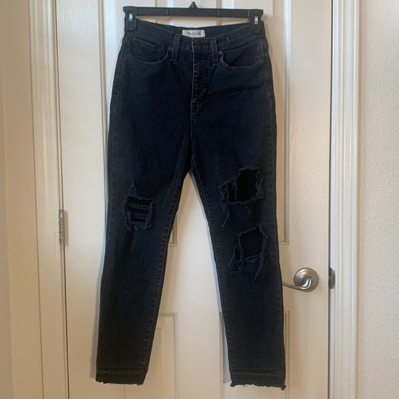 Madewell The Mom Jean Distressed Cropped in Raney Wash Knee-Rip Black size 26 - Picture 4 of 16